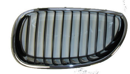 BMW E60 {545/M5} Решетка радиатора левая, хром-черная на BMW e60 (БМВ е60) - цена, наличие, описание